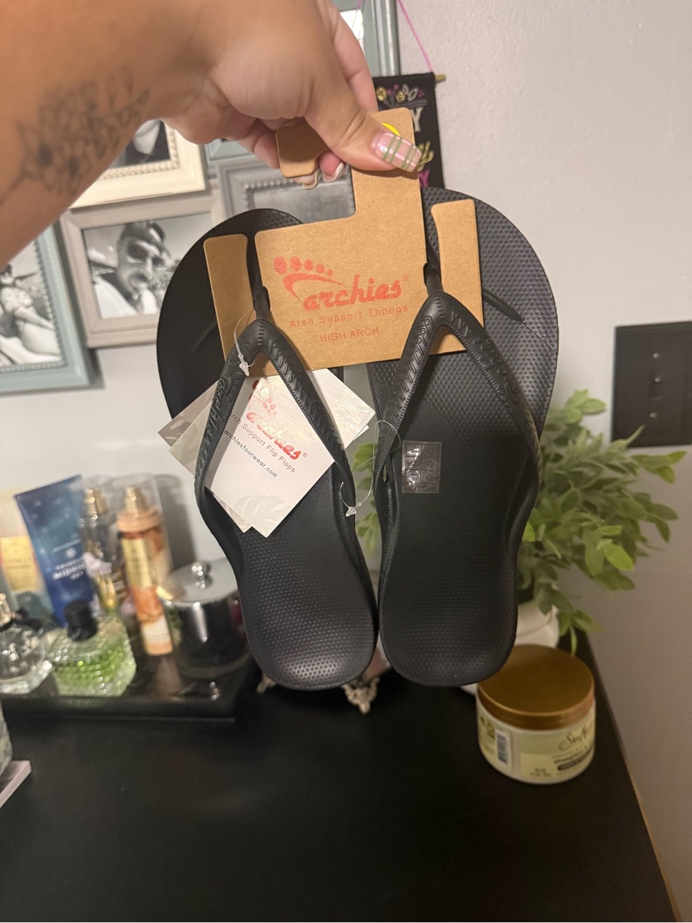 Women’s Black Archies Flip Flops